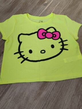 Hello Kitty Neon Yellow Cropped Tee with Hot Pink Bow🩷🆕✨